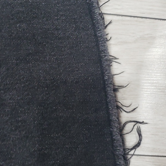 3/$65 Levi's home cut shorts - Picture 5 of 7